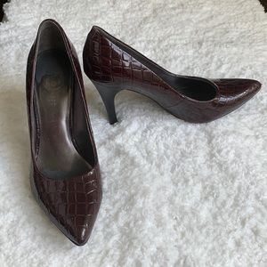Nine West Burgundy faux alligator print pumps